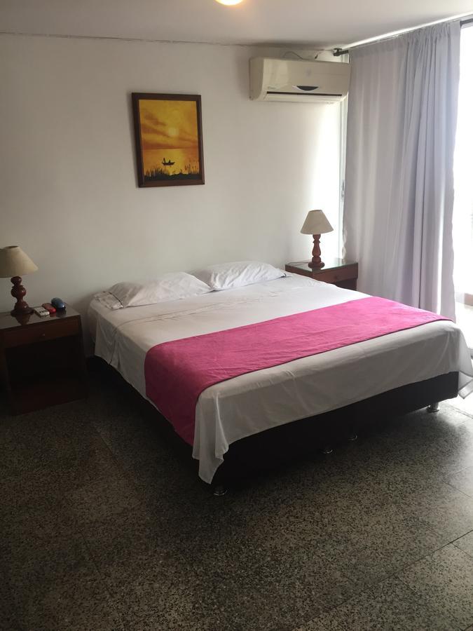 Hotel Del Oeste Cali Esterno foto