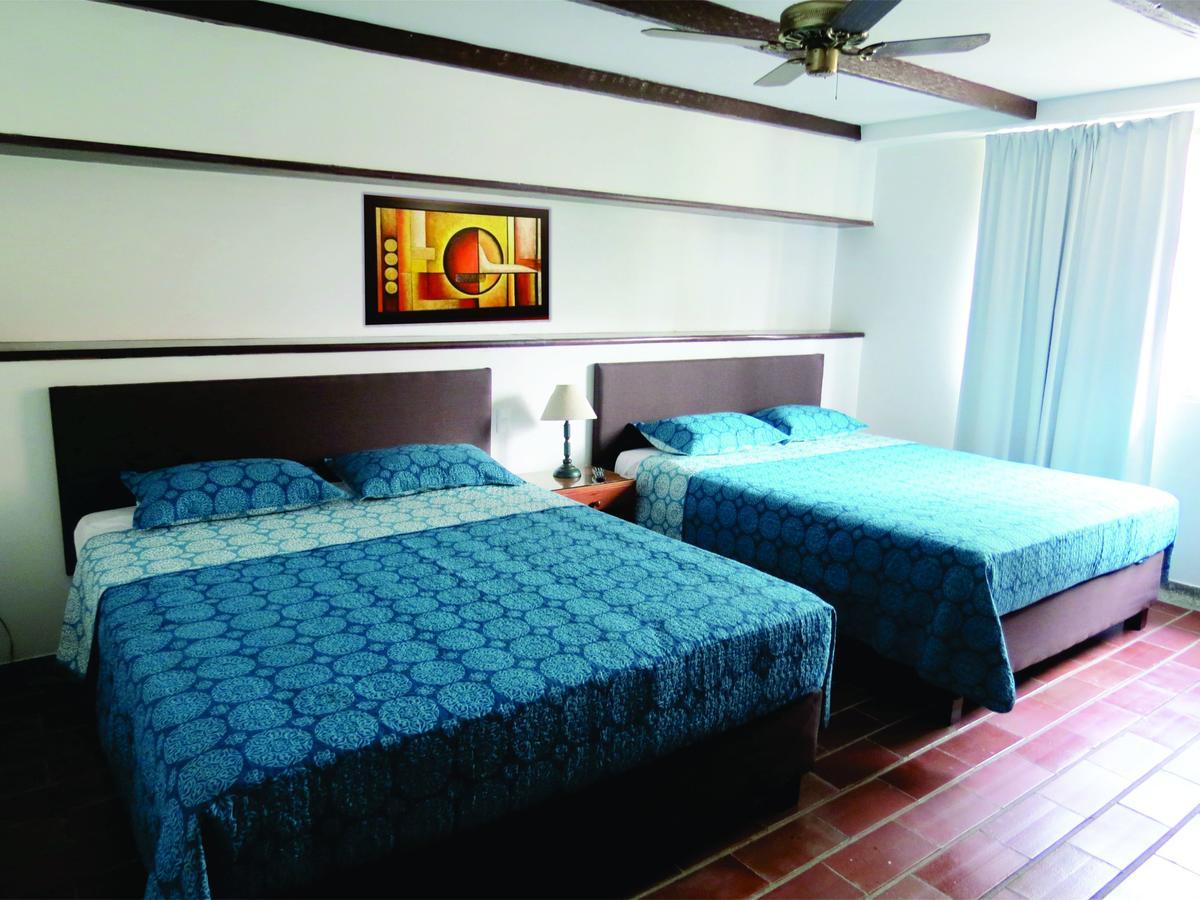Hotel Del Oeste Cali Esterno foto